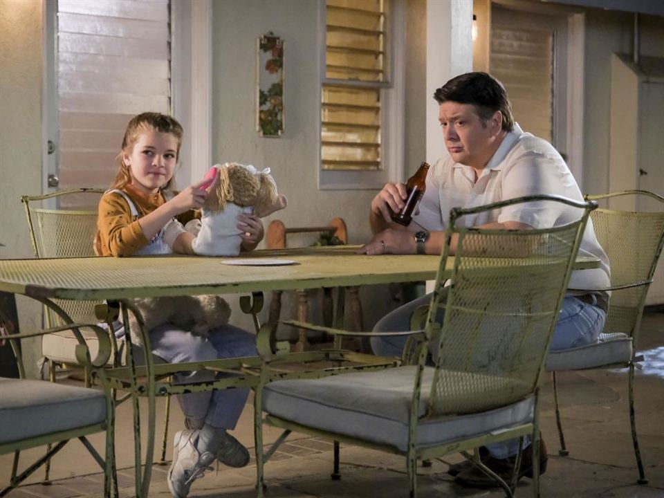 Young Sheldon : Photo Raegan Revord, Lance Barber