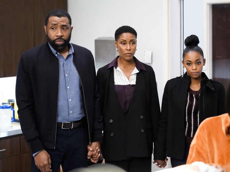 Black Lightning : Photo Nafessa Williams, Christine Adams, Cress Williams