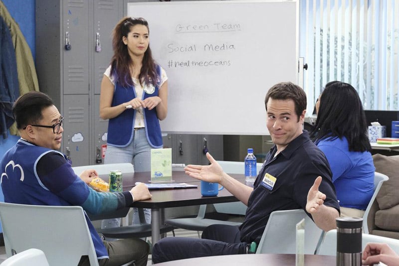 Superstore : Photo Nichole Bloom, Jon Barinholtz, Nico Santos