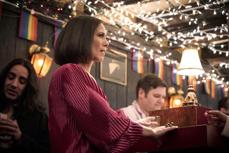 Younger : Photo Miriam Shor