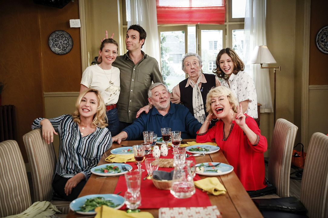 Photo promotionnelle Marie-Pierre Casey, Charlie Bruneau, Yves Pignot, Jeanne Savary, Lucie Bourdeu, Axel Huet, Marie Vincent