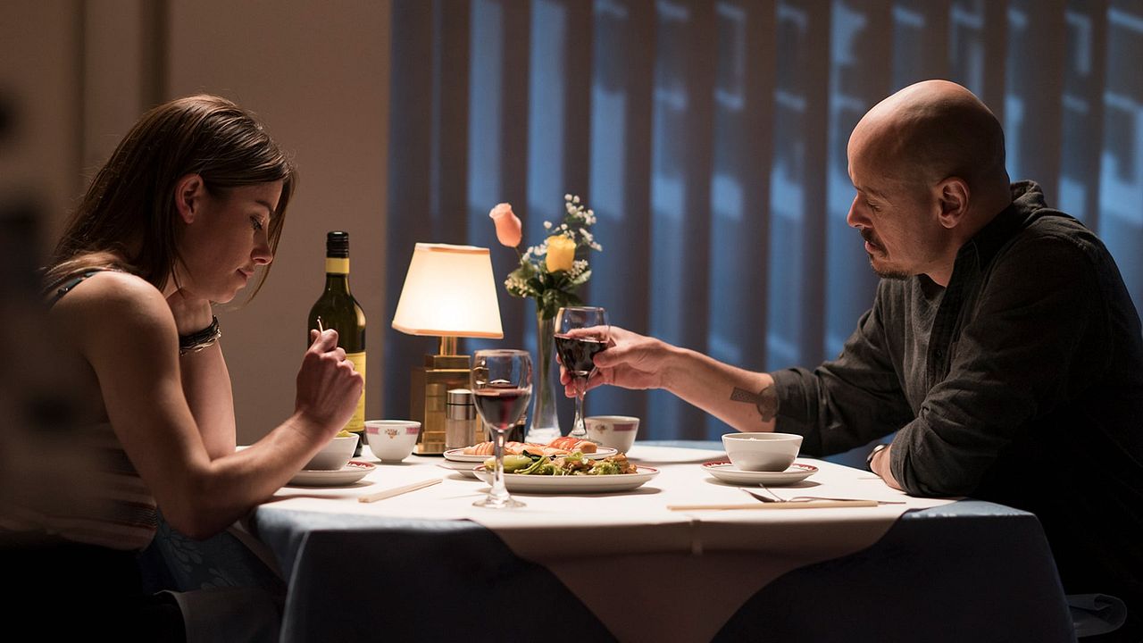 Mr. Inbetween : Affiche