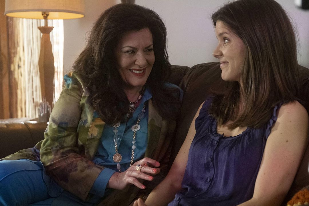 Lodge 49 : Photo Bertila Damas, Sonya Cassidy