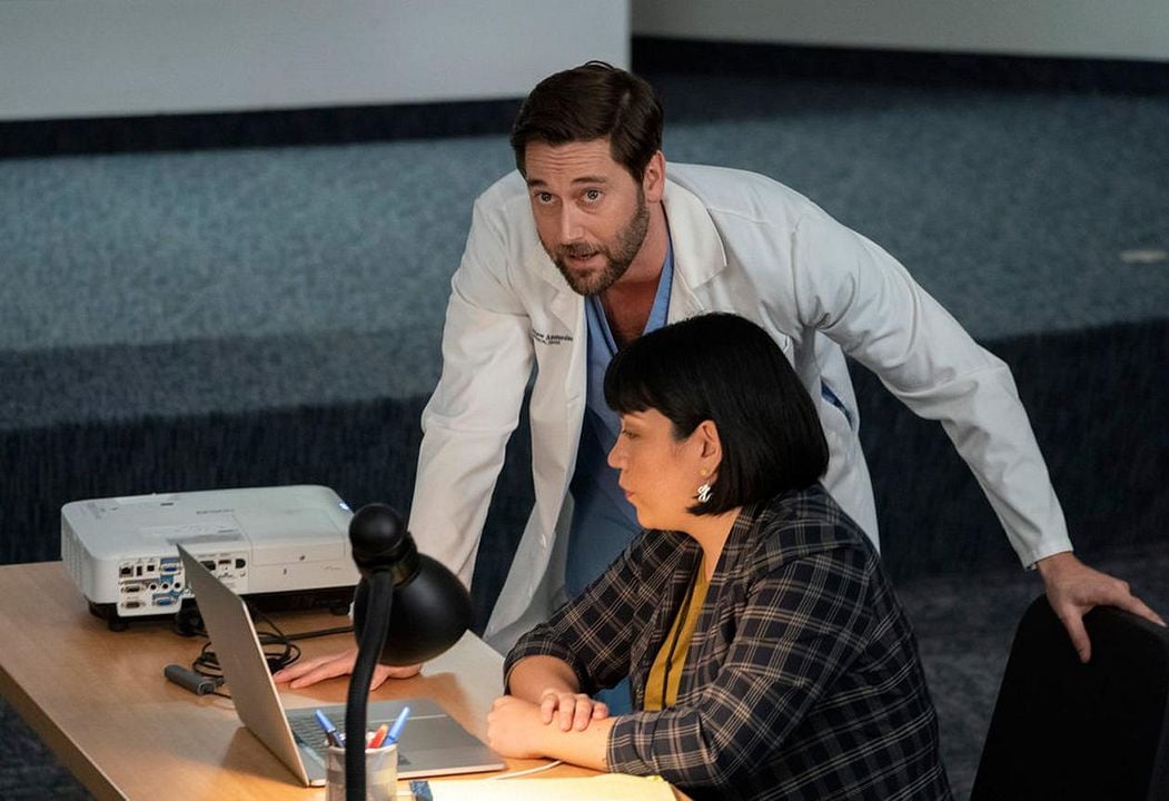 New Amsterdam (2018) : Photo Ryan Eggold, Anna Suzuki