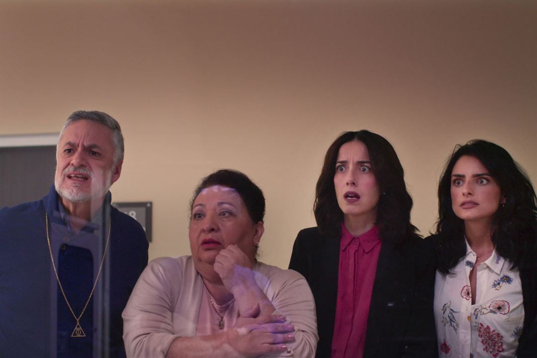 Photo Cecilia Suárez, Norma Angelica, Arturo Rios, Aislinn Derbez