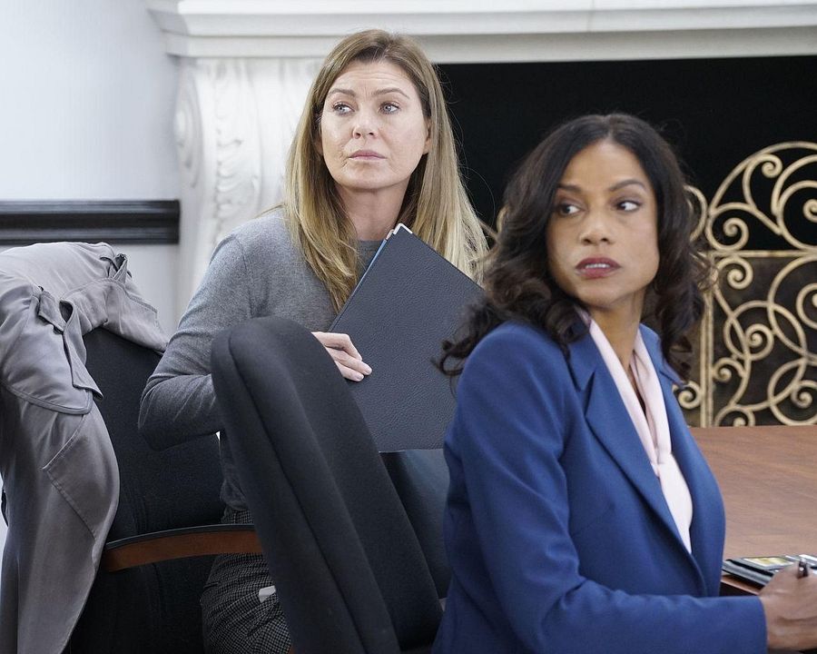Grey's Anatomy : Photo Devika Parikh, Ellen Pompeo