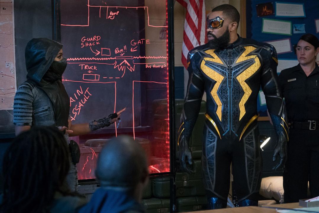 Black Lightning : Photo Cress Williams, Nafessa Williams