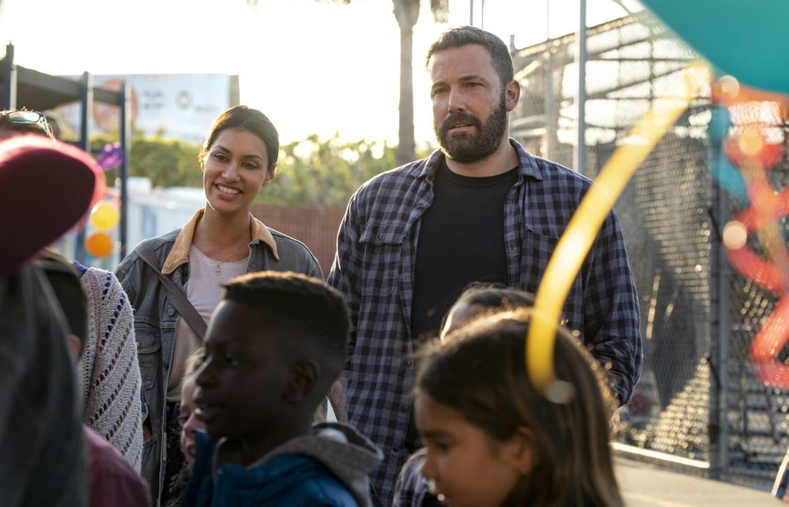 The Way Back : Photo Ben Affleck, Janina Gavankar