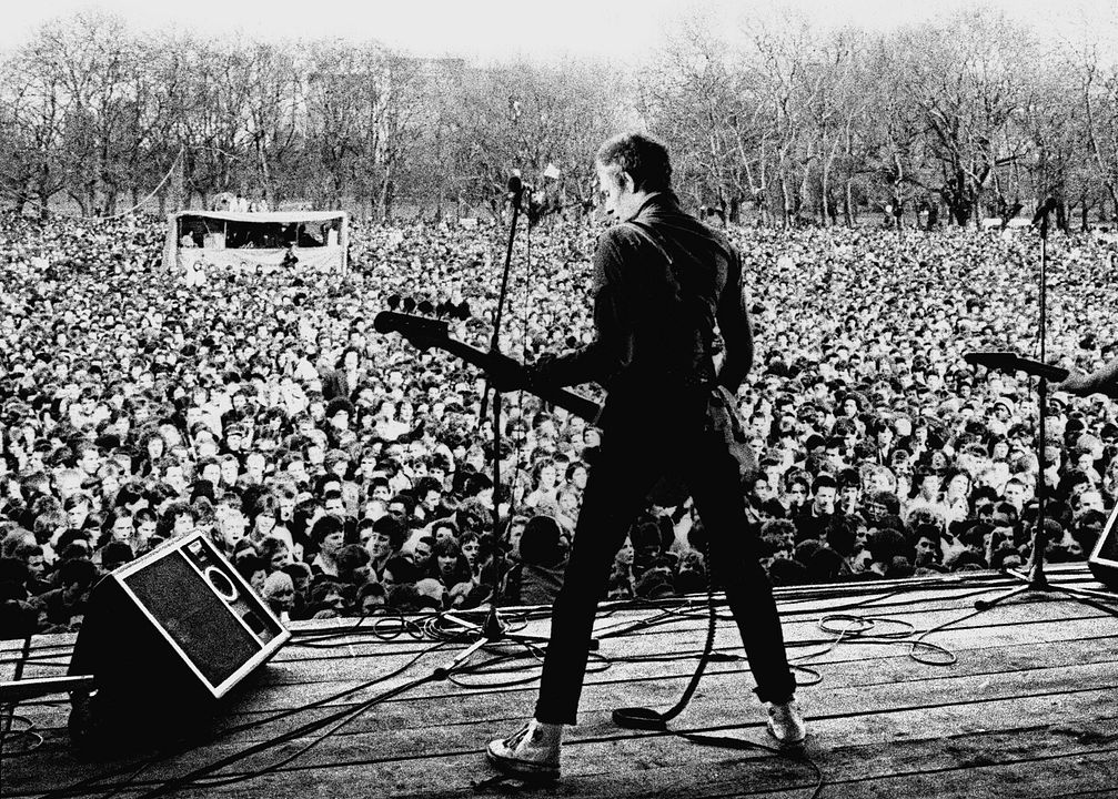 White Riot : Photo