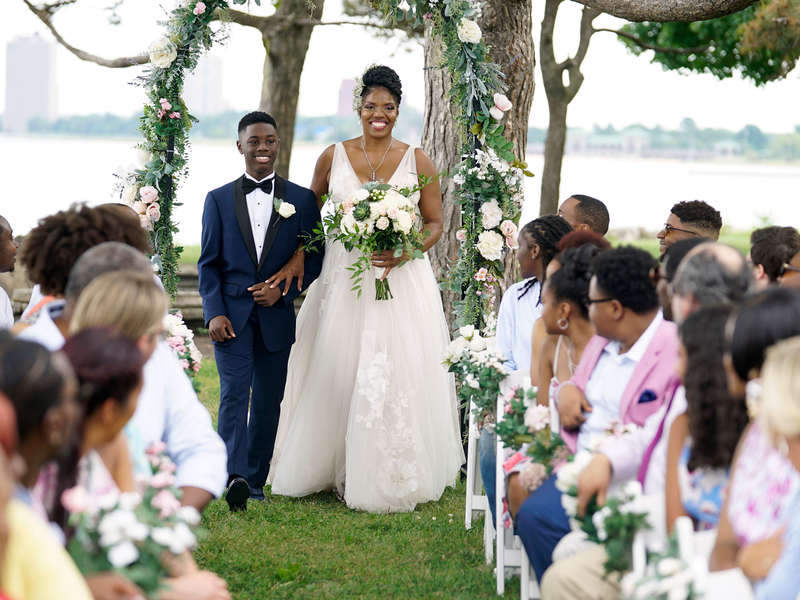 The Chi : Photo Alex R. Hibbert, Tyla Abercrumbie