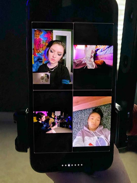 Social Distance : Photo