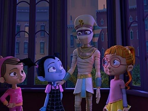 Vampirina : Affiche