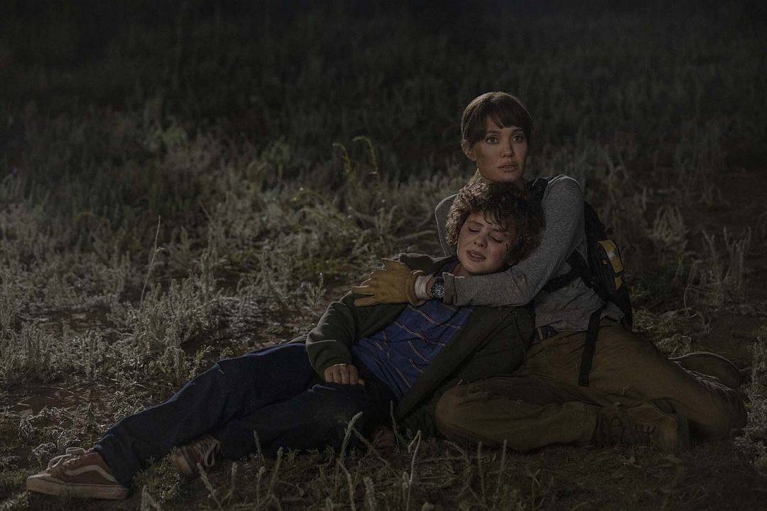 Ceux qui veulent ma mort : Photo Angelina Jolie, Finn Little