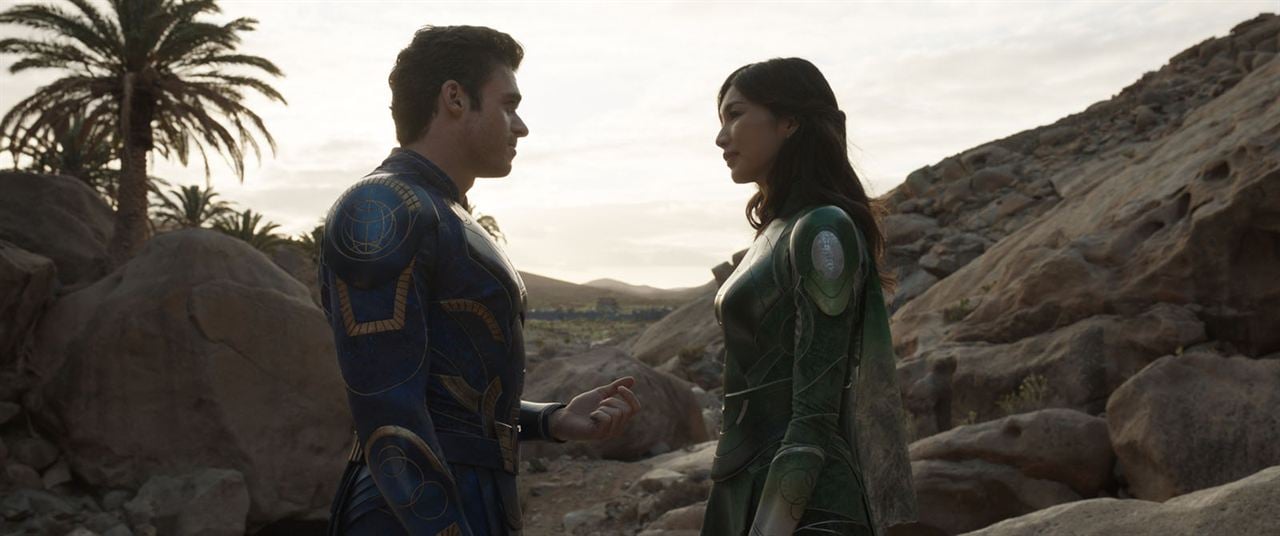 Les Eternels : Photo Richard Madden, Gemma Chan