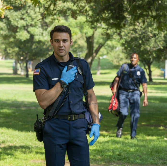 9-1-1 : Photo Ryan Guzman