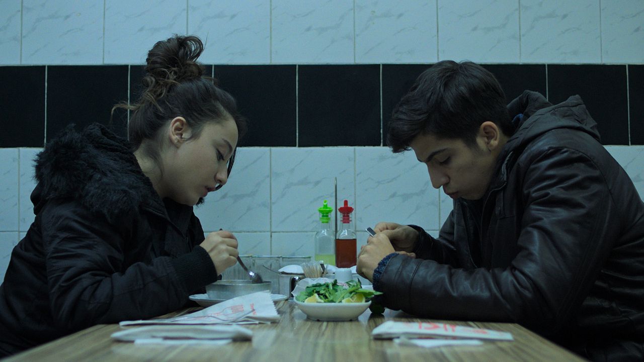 Les Criminels : Photo Lorin Merhart, Deniz Altan