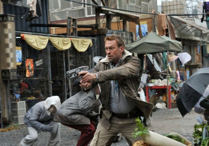 Defiance : Photo Grant Bowler