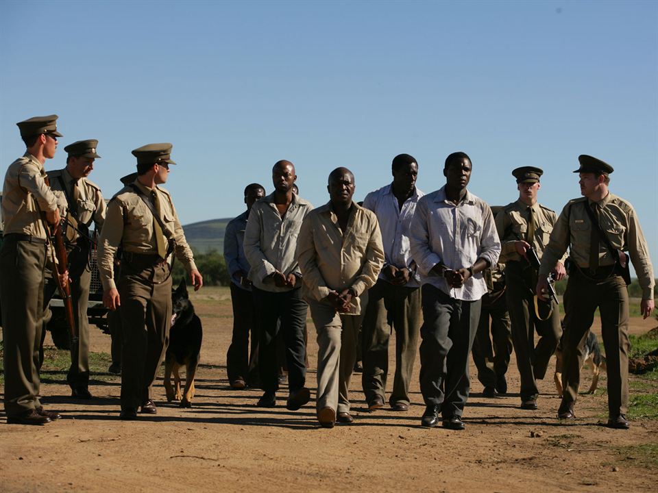 Mandela : Un long chemin vers la liberté : Photo Tony Kgoroge, Idris Elba