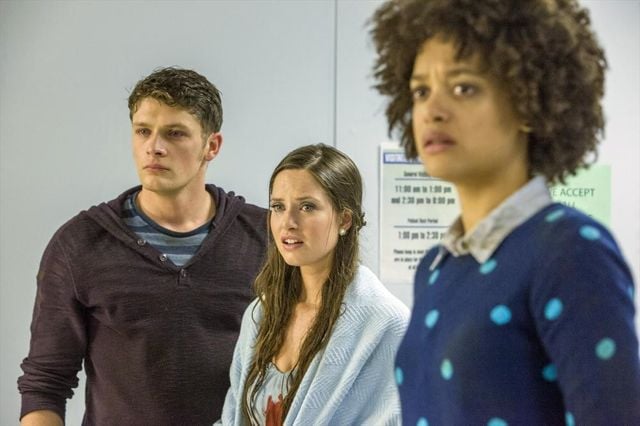 Ravenswood : Photo Brett Dier, Merritt Patterson, Britne Oldford