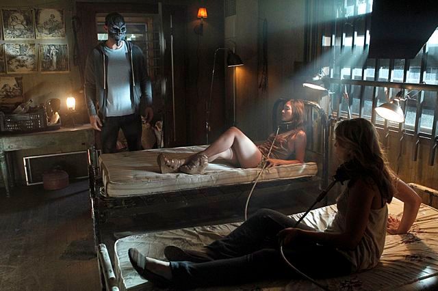 Les Experts : Photo Elisabeth Harnois