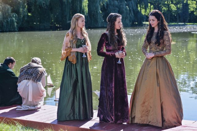 Reign : le destin d'une reine : Photo Adelaide Kane, Anna Popplewell