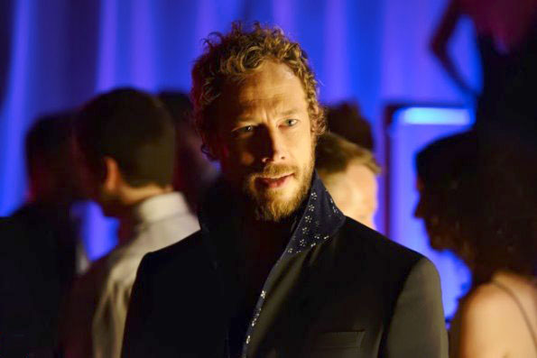 Lost Girl : Photo Kris Holden-Ried