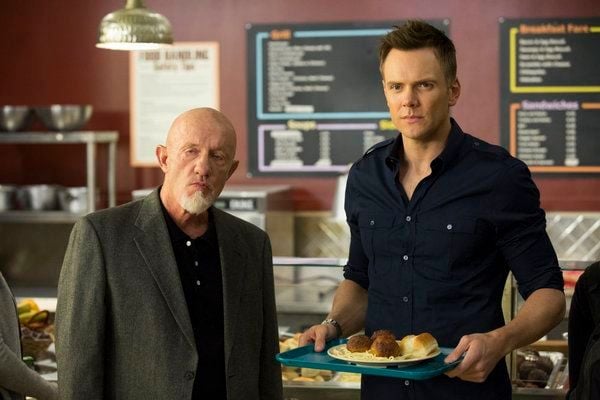 Community : Photo Joel McHale, Jonathan Banks