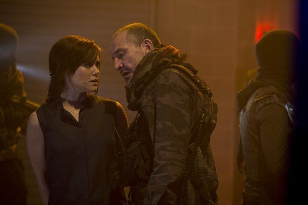 Blacklist : Photo Megan Boone, Ritchie Coster