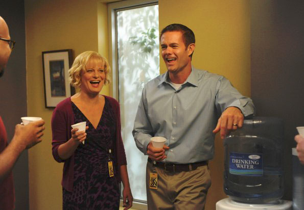 Raising Hope : Photo Garret Dillahunt, Martha Plimpton