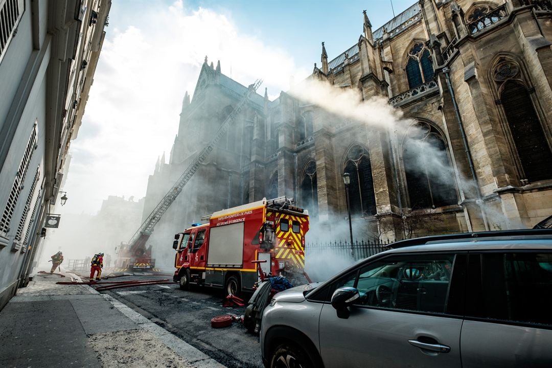 Notre-Dame brûle : Photo