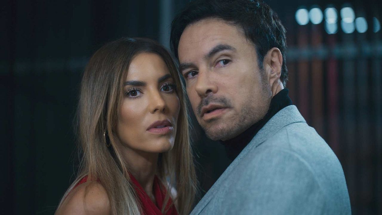 Photo Osvaldo Benavides, Gaby Espino