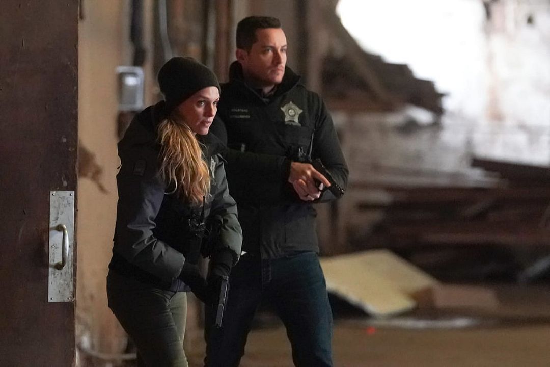 Chicago Police Department : Photo Tracy Spiridakos, Jesse Lee Soffer