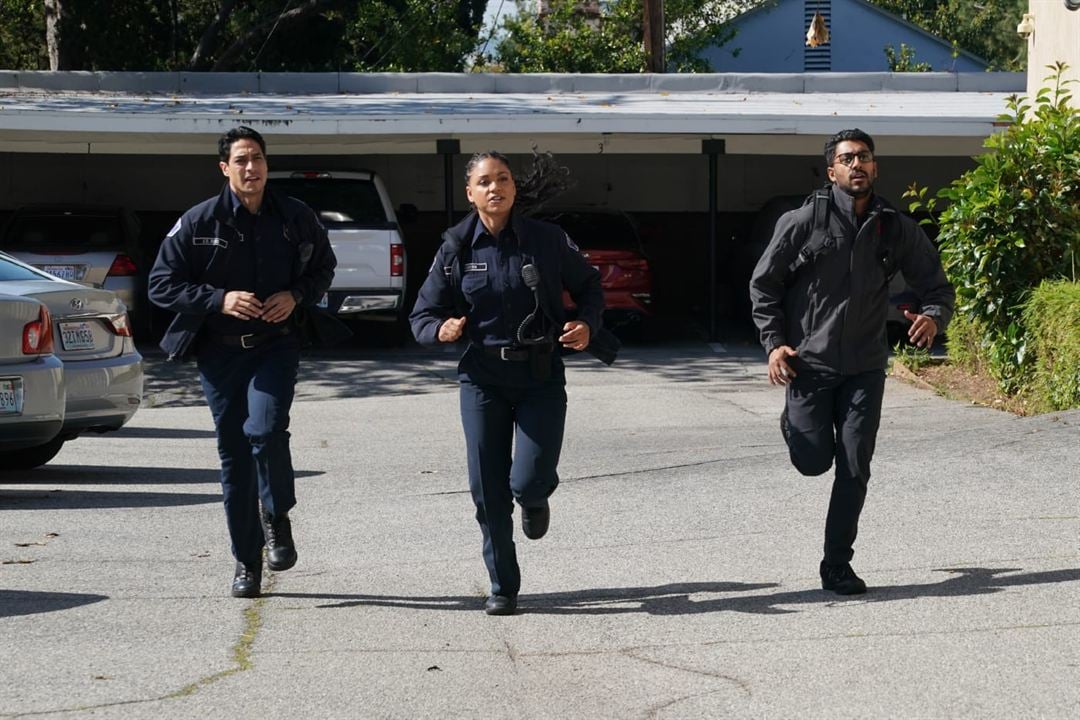 Grey's Anatomy : Station 19 : Photo Ritesh Rajan, Barrett Doss, Carlos Miranda