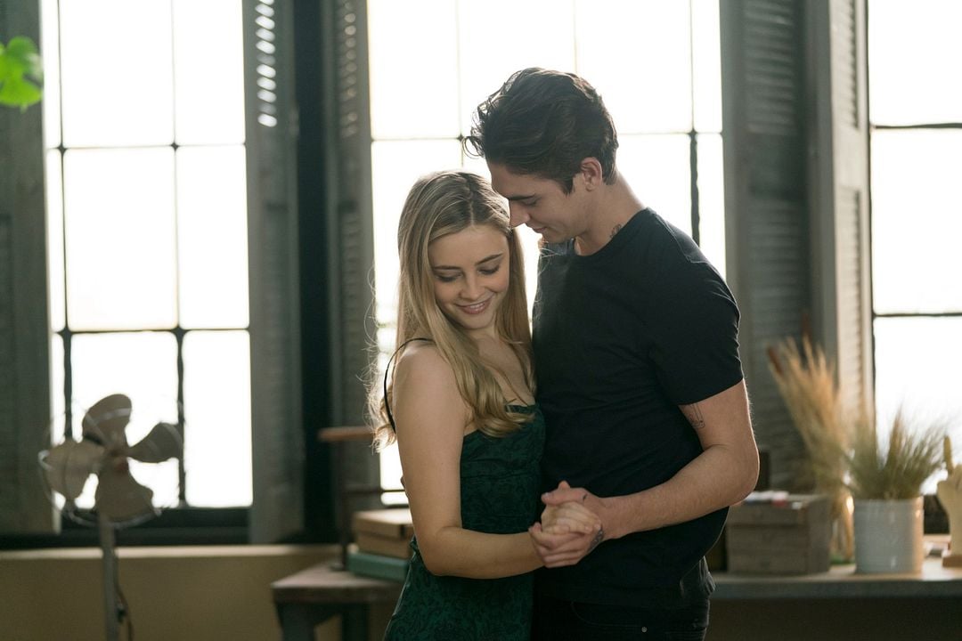 Photo de Josephine Langford After Chapitre 4 Photo Josephine Langford, Hero Fiennes Tiffin