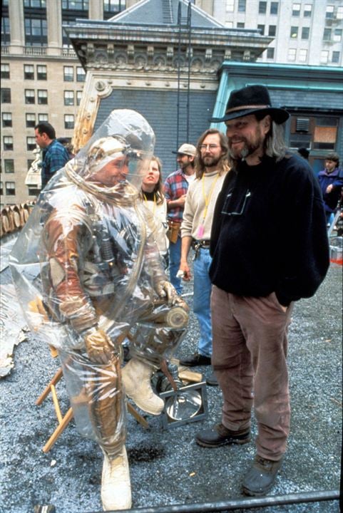 Photo de Terry Gilliam - L'Armée des 12 singes : Photo Terry Gilliam, Bruce  Willis - Photo 75 sur 111 - AlloCiné
