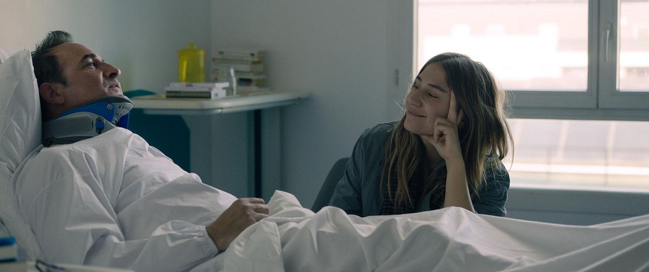 Sur les chemins noirs : Photo Izïa Higelin, Jean Dujardin