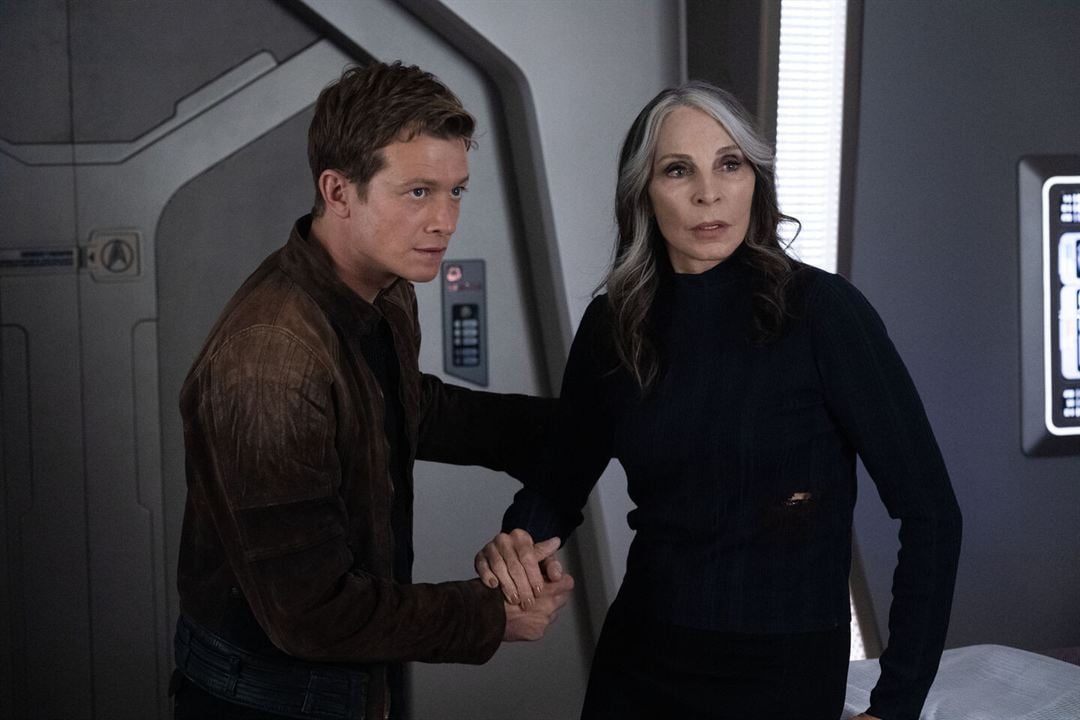 Star Trek: Picard : Photo Ed Speleers, Gates McFadden