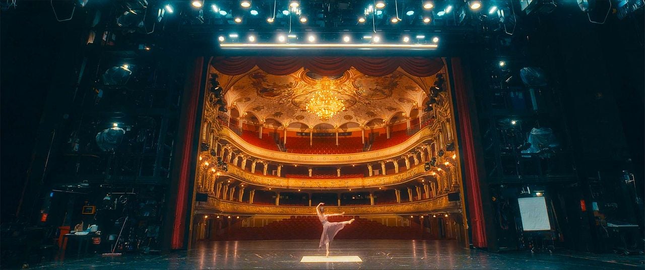 Becoming Giulia : Photo