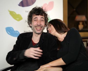 Elmosnino et Bellucci s'embrassent; Le casting du nouveau del Toro; Le chiffre : M83 et "Oblivion"; TV : permis de mater, permis de zapper; Le courrier des internautes; En rab' : la BA de "Wolverine"