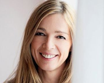 Les premières images de "Terra Nova"  ;  Bientôt la fin de "Smallville"  ;  "The Avengers" recrute une star de la pop  ;  Michael Chiklis sort un single  ;  111 millions : le chiffre de la semaine  ;  "Sherlock" à la sauce coréenne  ;  Sur le tournage des "Mystères de l'Amour", avec Hélène, Nicolas & Co.  ;  La St Valentin selon "Modern Family"