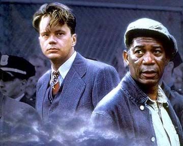 Saviez-vous que Stephen King a vendu les droits de son roman pour 1 dollar ? Que Tom Hanks était pressenti pour interpréter le héros du film, mais qu'il a finalement choisi de jouer dans "Forrest Gump" ? Et que Tim Robbins a passé beaucoup de temps en prison, pour discuter avec de nombreux détenus ?