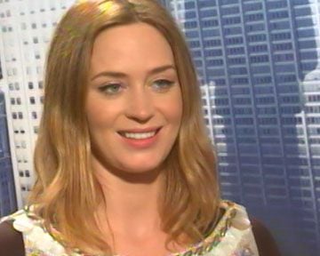 La scène du récit du naufrage de l'USS Indianapolis des "Dents de la mer", par Emily Blunt...