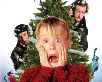 Des doublures très visibles, des vêtements qui changent de couleur, un reflet de technicien : Michel & Michel s'attaquent à la maison de Kevin McCallister...