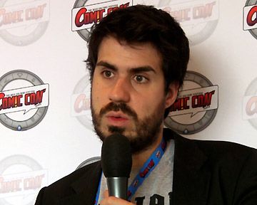 Lors de la Comic Con' Paris 2012, Simon Astier tient à garder l'espoir d'une suite pour sa série "Hero Corp". Le soutien des fans, à travers notamment la campagne "Pinage !", est déterminant. Pour lui... mais aussi peut-être vis-à-vis des chaînes françaises !