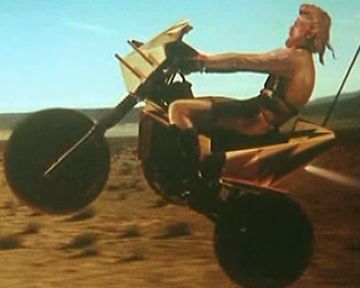 "Mega Force" : la lose des justiciers; "Mega Force" : les produits dérivés; La recette d'un bon blockbuster; L'extrait en trop : "Opération Panthère noire"; La suite sur www.nanarland.com