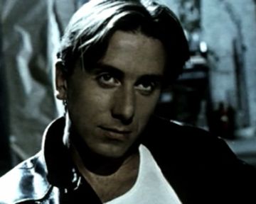 Pourquoi le monsieur il est tout nu ? Top 5 des films gênants à voir avec papa et maman.