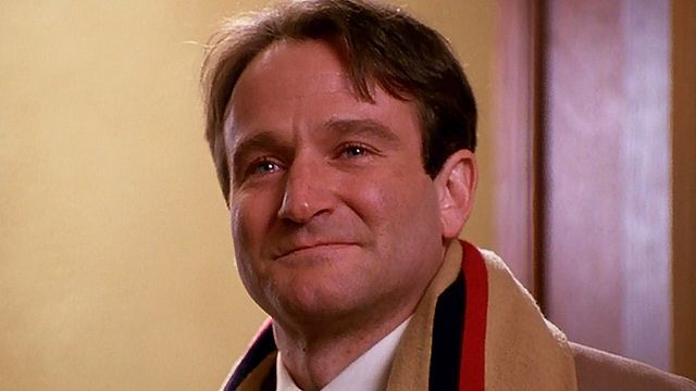 "Ouvrez les livres en page 5, on va faire une dictée ! Non je plaisante on va mater un p'tit film..."