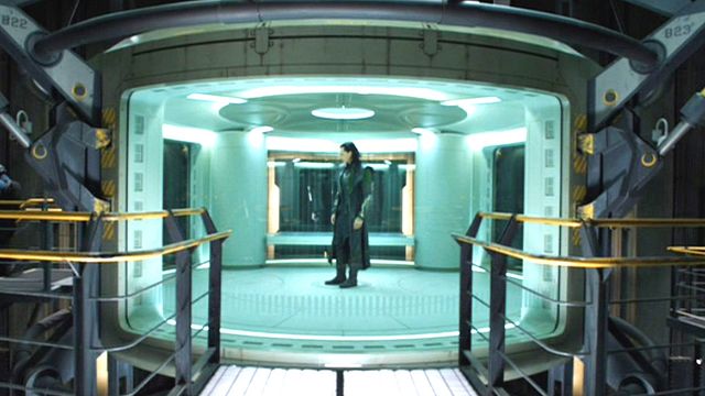 "Comment on fait pour s'évader d'ici ? Ben il faut d'abord sortir du sommeil cryogénique, puis passer les lasers et enfin traverser l'océan à la nage..."