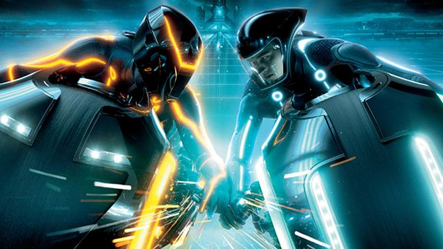 Tron 3 renaît de ses cendres, les rumeurs Green Lantern, des news de Pirates des Caraïbes 5, la bande-annonce d'Hôtel Transylvania 2...
