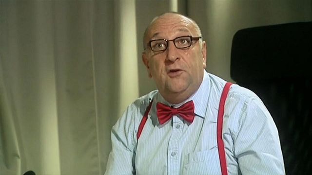 L'équipe de direction découvre le nouveau projet de publicité pour le site, imaginé par Vincent et Gaspard...